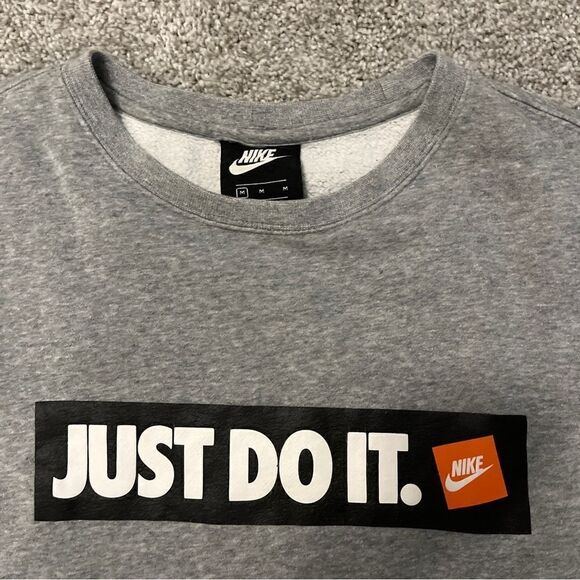 Gray Nike just do it thick training work out men’s sweatshirt size M - Picture 1 of 2
